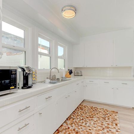 Lovely White Beach House Redondo Beach Exterior foto