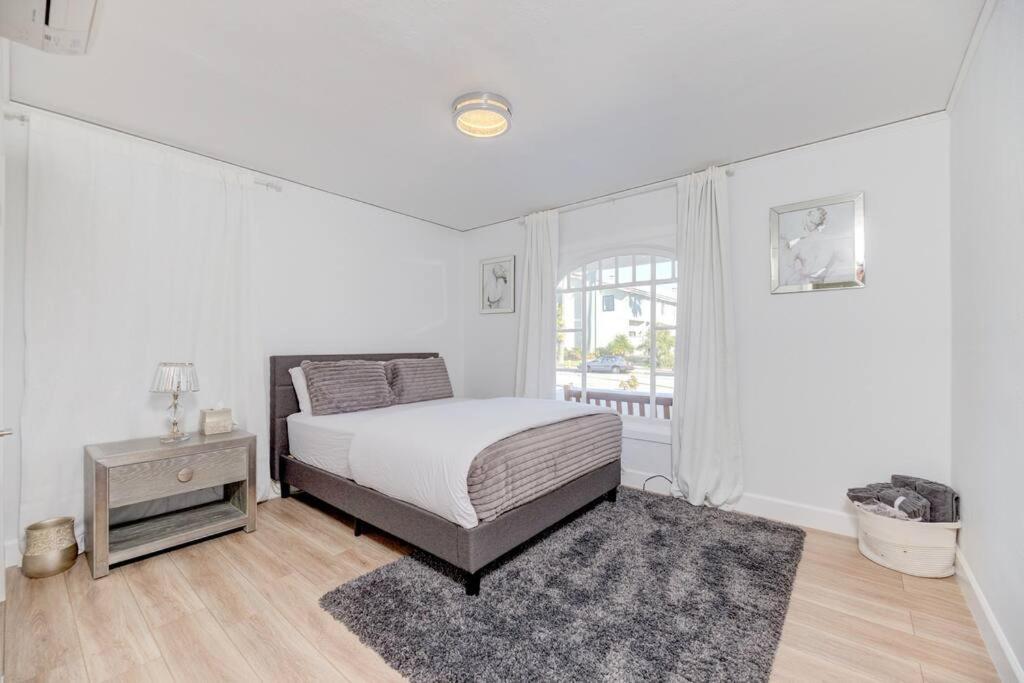 Lovely White Beach House Redondo Beach Exterior foto